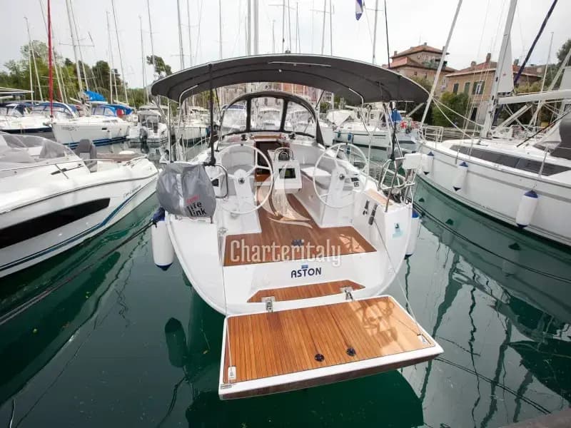 Bavaria Cruiser 34 Style - Aston - 6