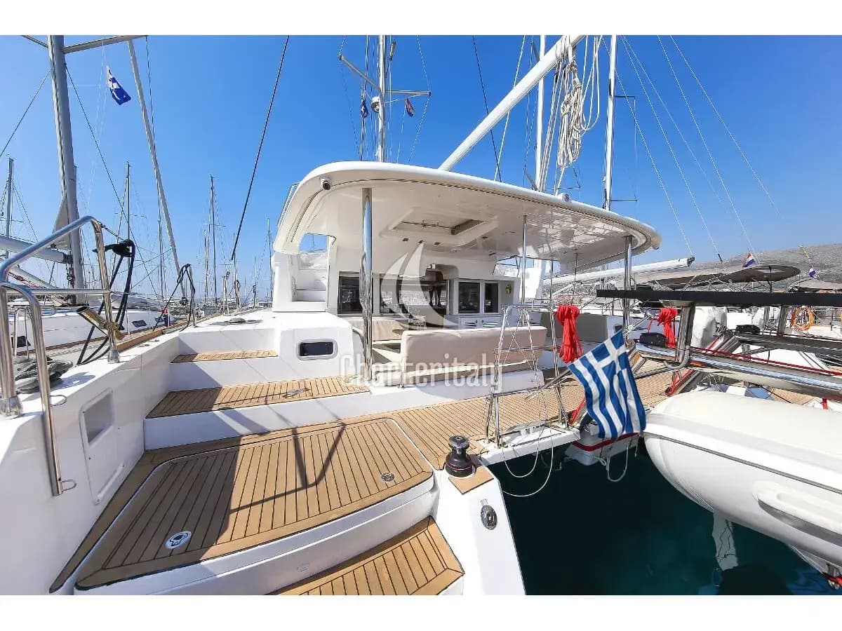 Lagoon 450 Fly - AEROPI  |⛵ VIP, Skippered Only, Watermaker, Generator, AC, BBQ - 1