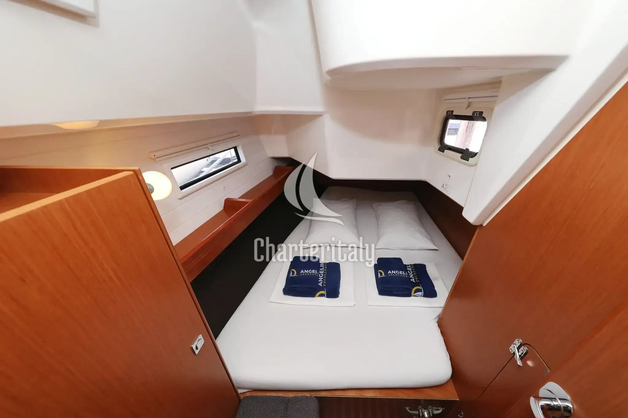 Bavaria Cruiser 37 - 3 cab. - Angelic - 25