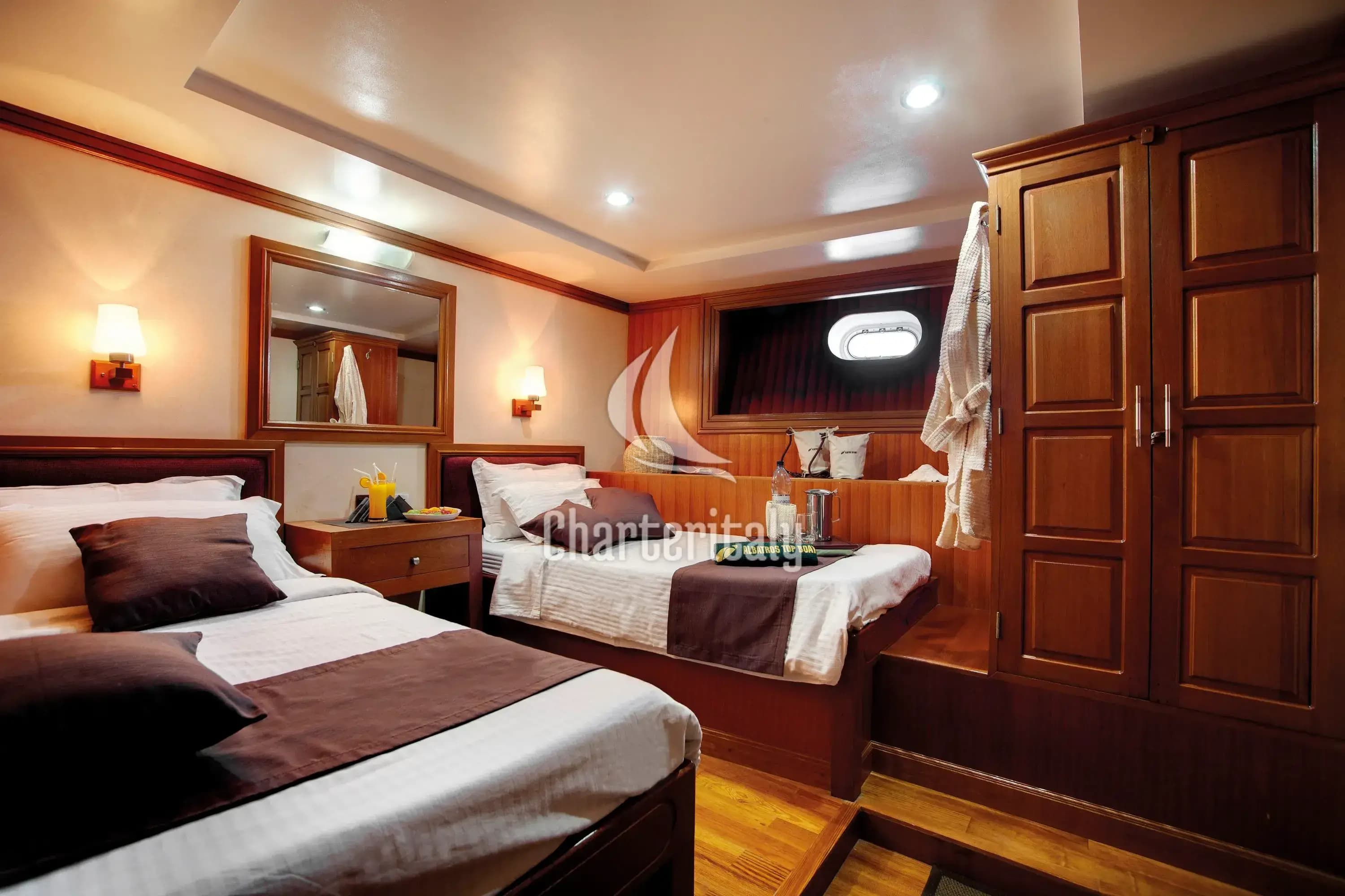 Motoryacht - CAB10 - 12