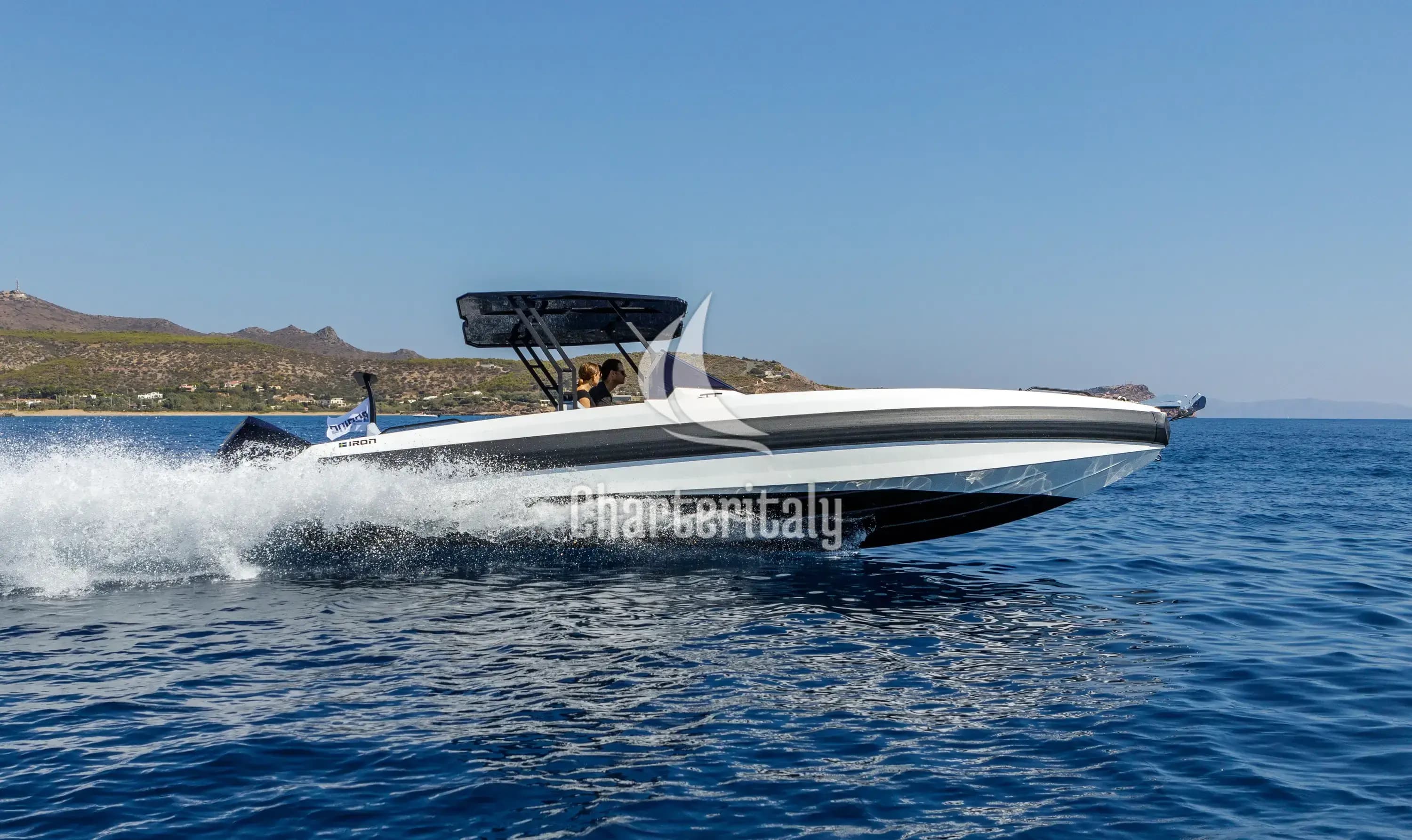 Motorboat - Iron Hawke - 15