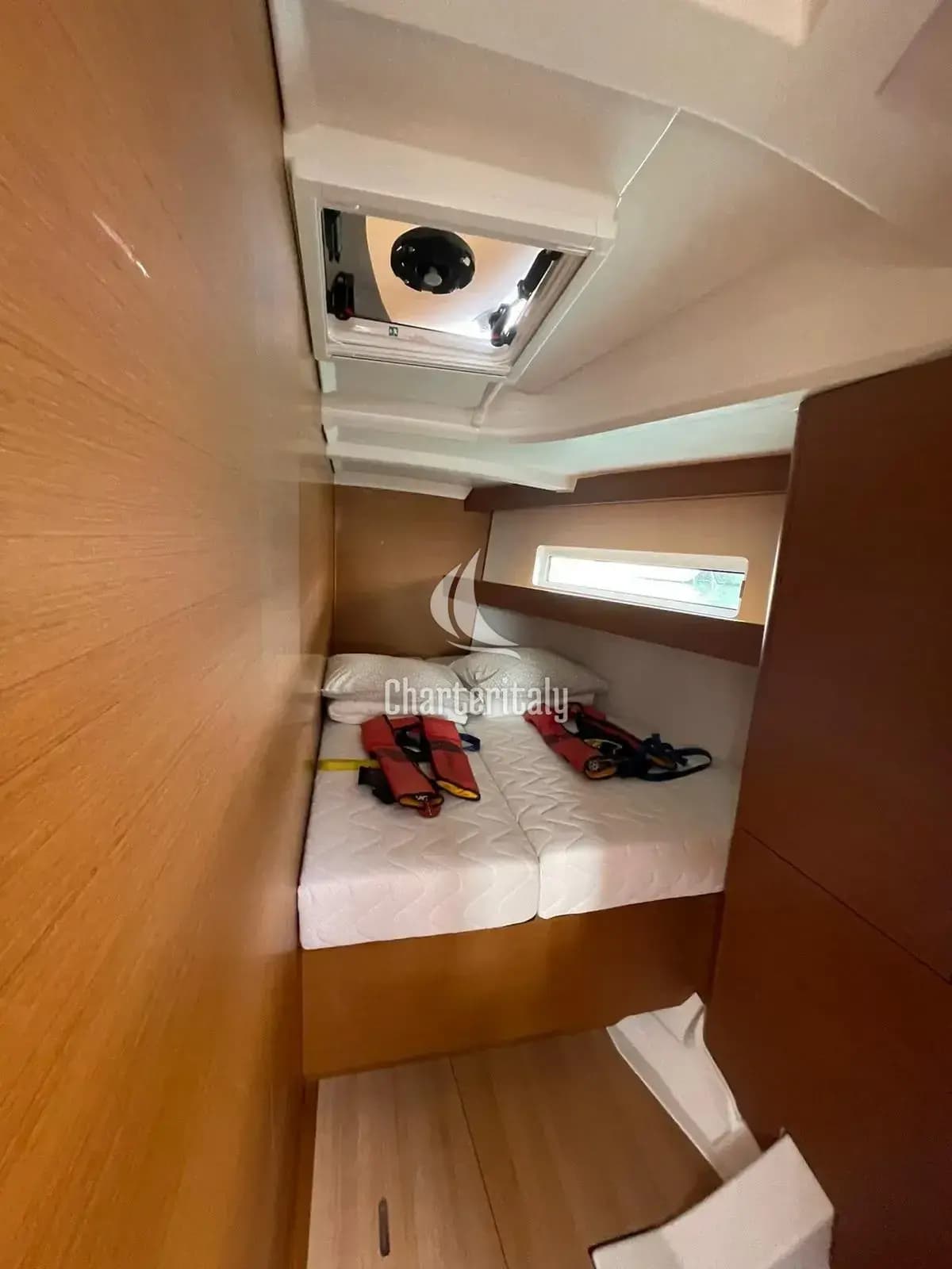 Sun Odyssey 440 - Alboran Amaretto - 24