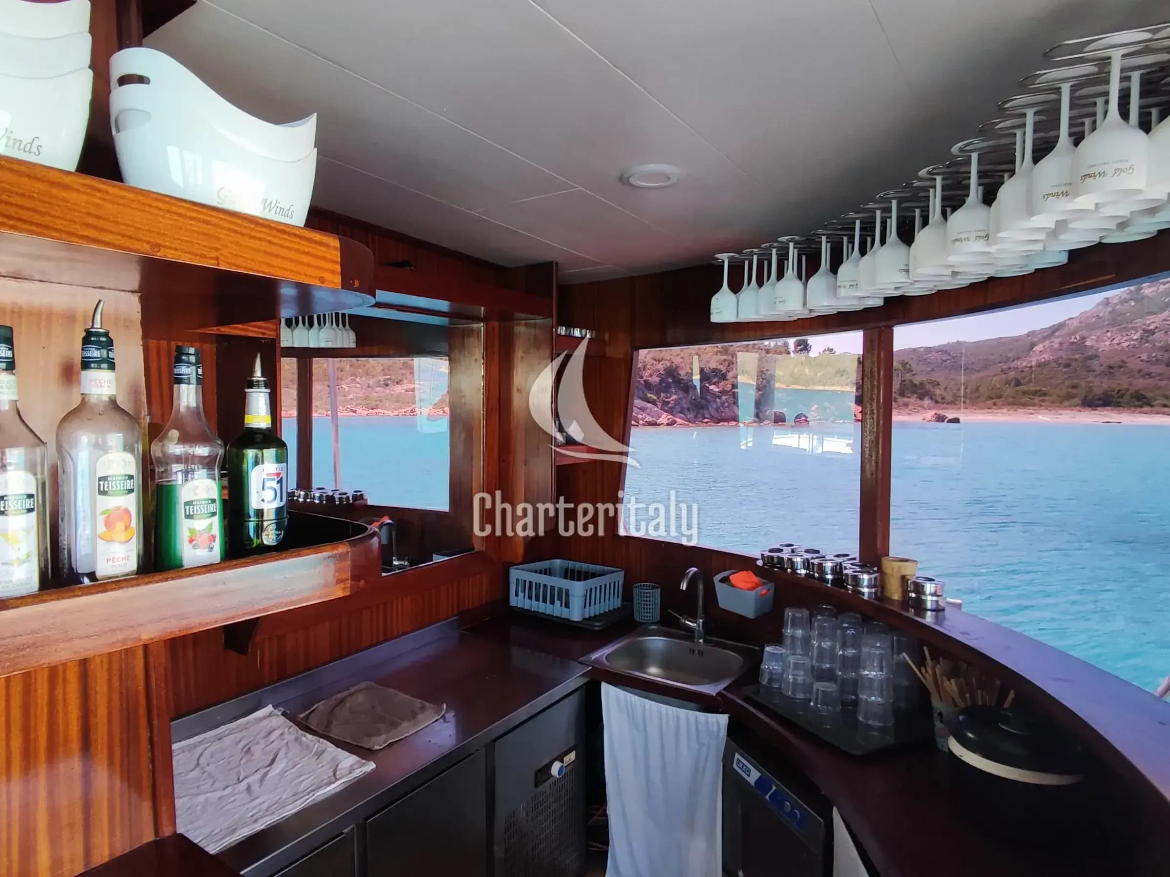 Catamaran - Gold Wind - 35