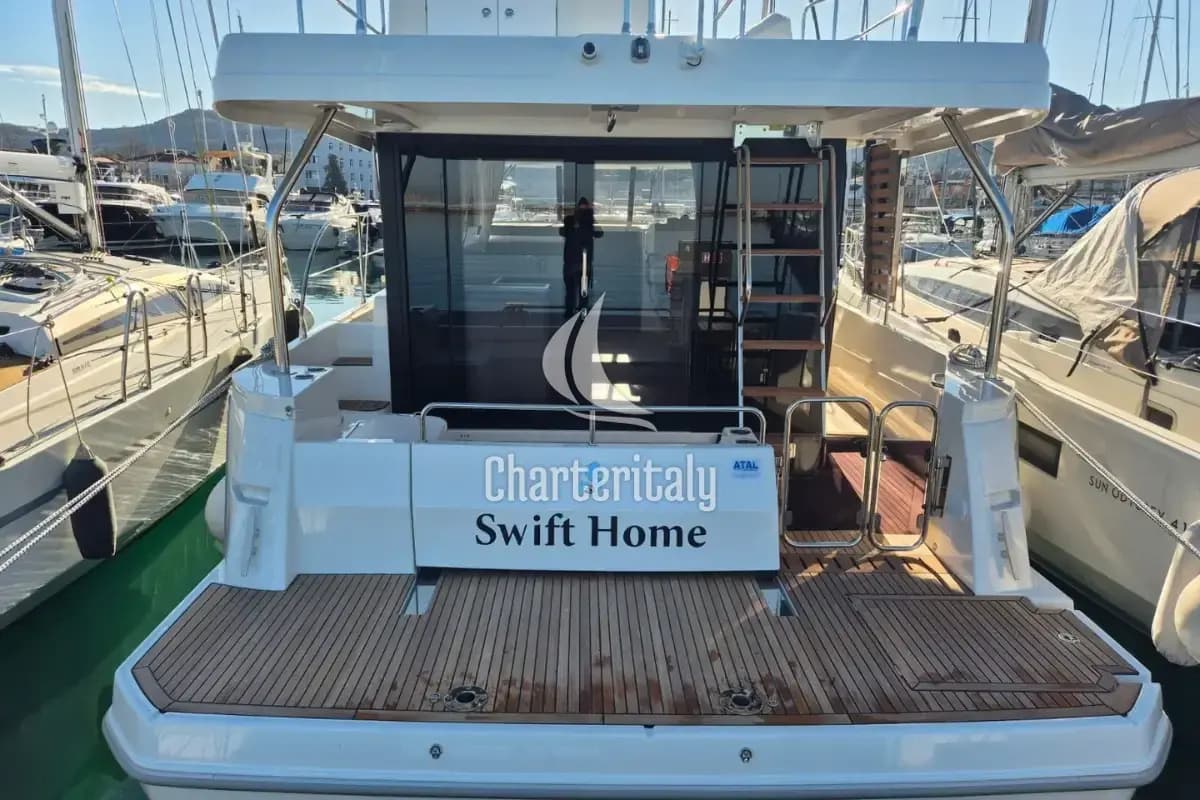 Swift Trawler 41 - Swift Home - 1