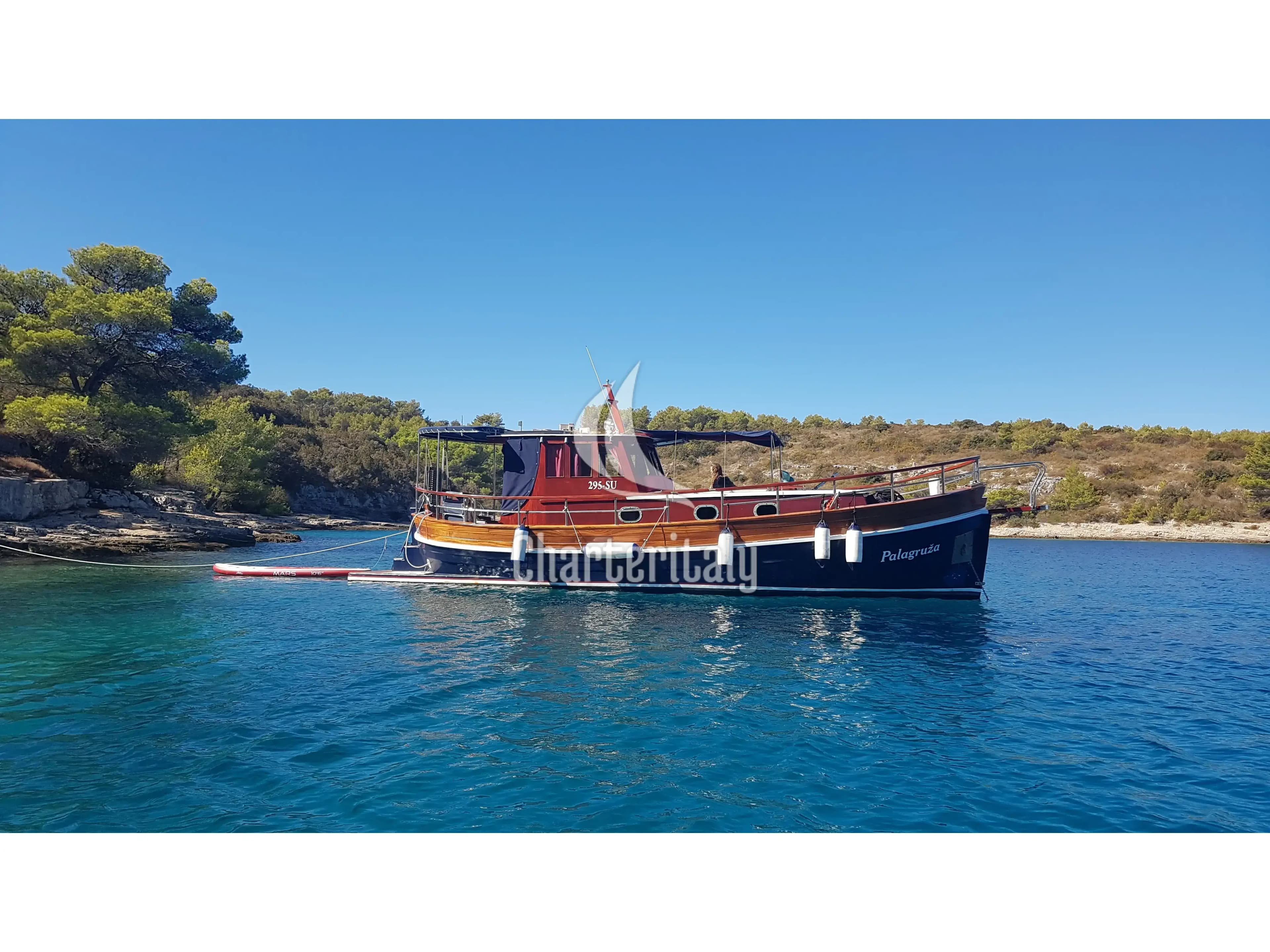 Motor sailer - Palagruža - 1