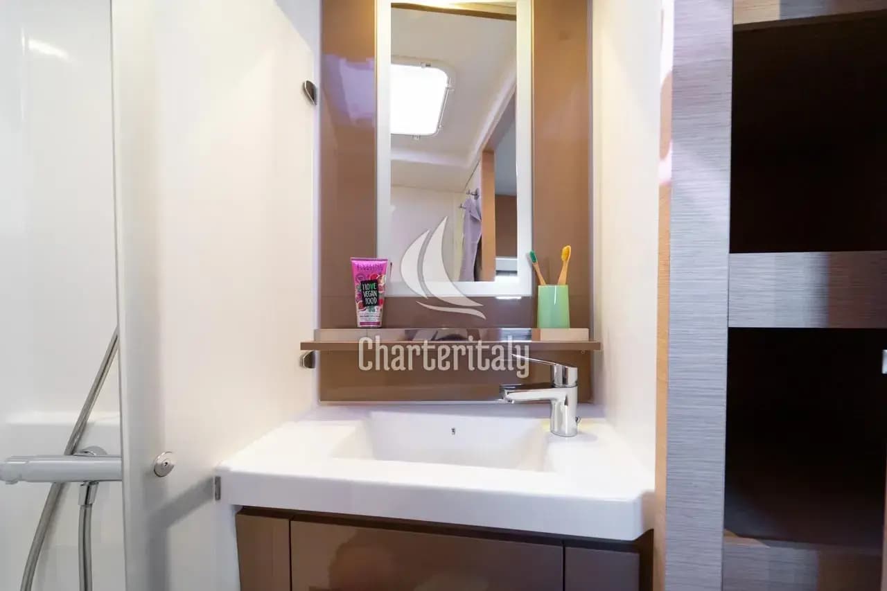 Fountaine Pajot MY 37 - 3 cab. - Mon Ami - 20