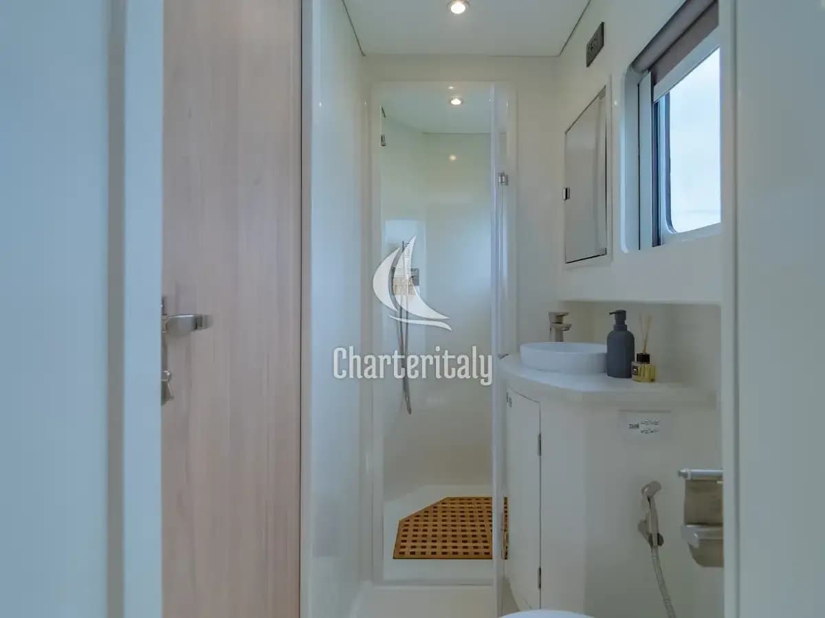 Island Spirit 525E - Electric E-Motion - 39
