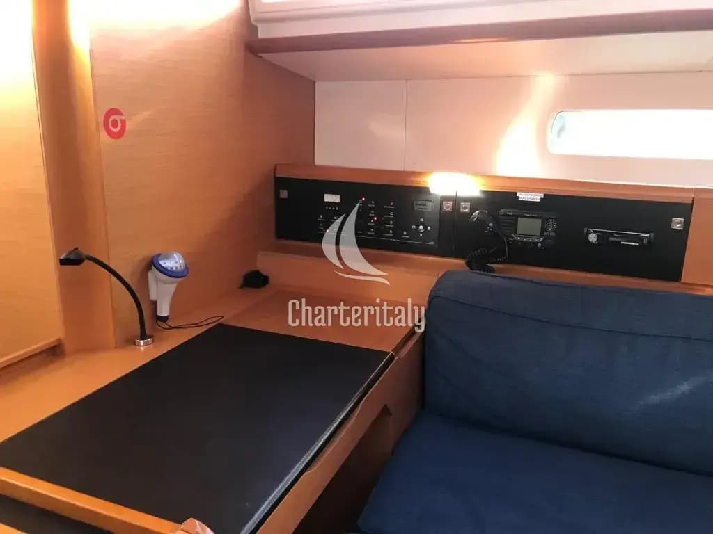 Sun Odyssey 519 - Alboran Bourbon (Majorca) - 10