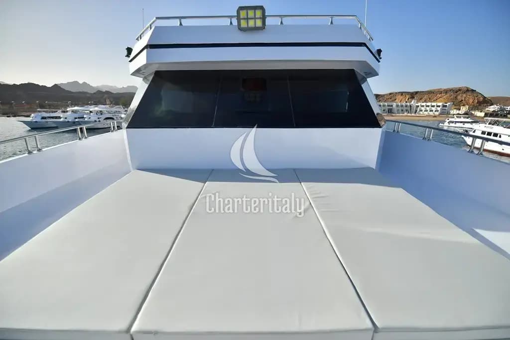 Luxury Motor Yacht - Twin bed cabin lower deck 1 - 20