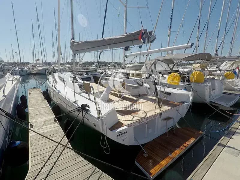 Grand Soleil 44 Performance - Sportski Vuk 44 - 3