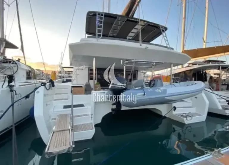 Dufour 48 Cat - Blue V - 13