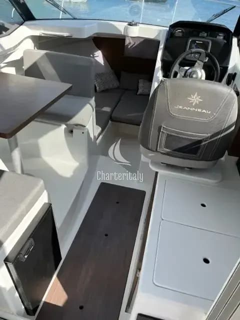 Merry Fisher 695 - 2