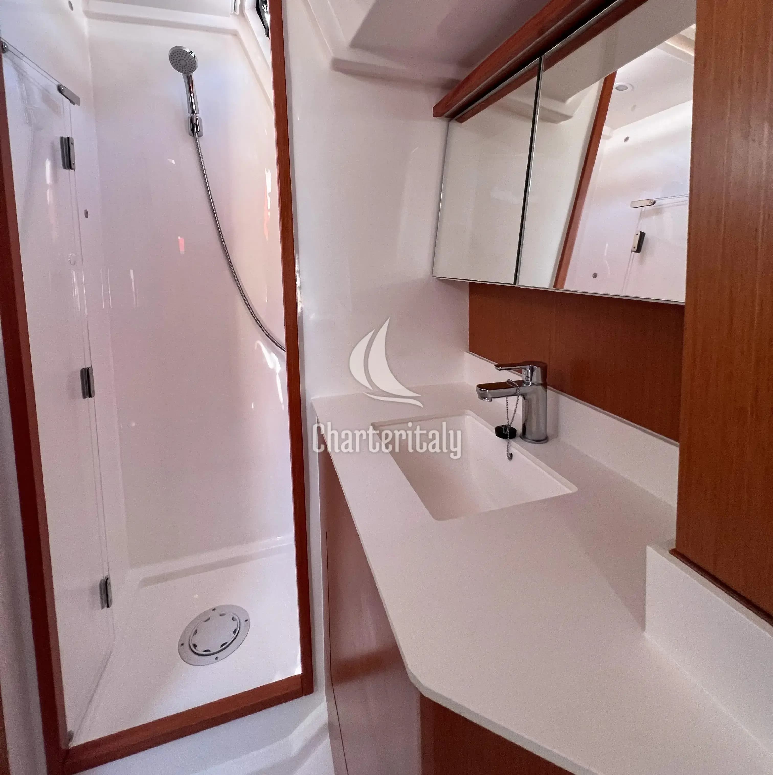 Bavaria C45 - Insolence - 7
