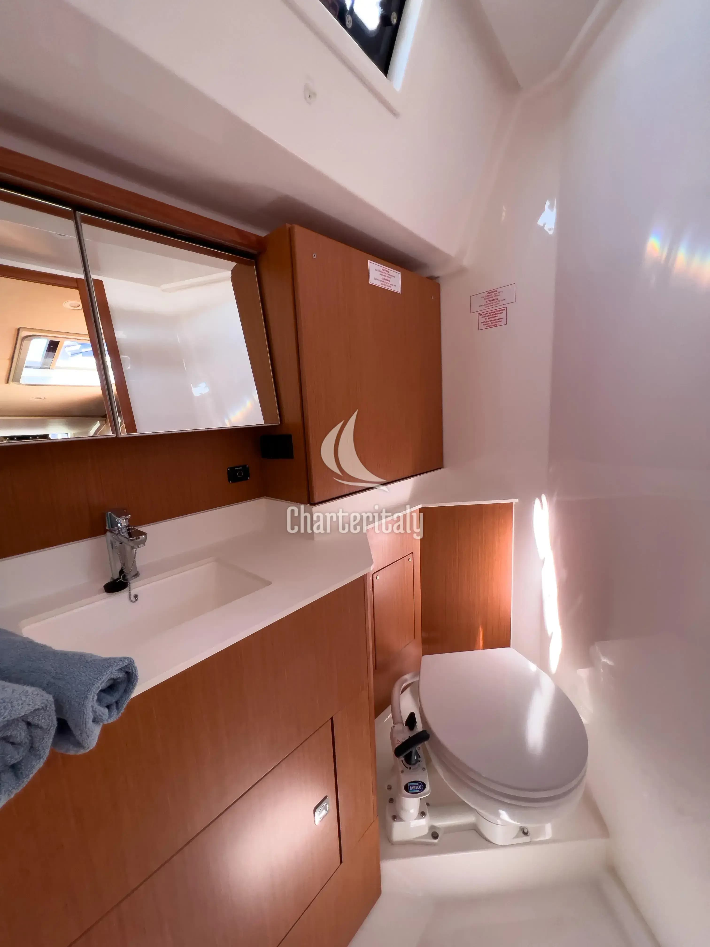 Bavaria C45 - Insolence - 3