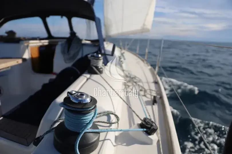 Dufour 44 Performance - Arpía Barcelona - 8