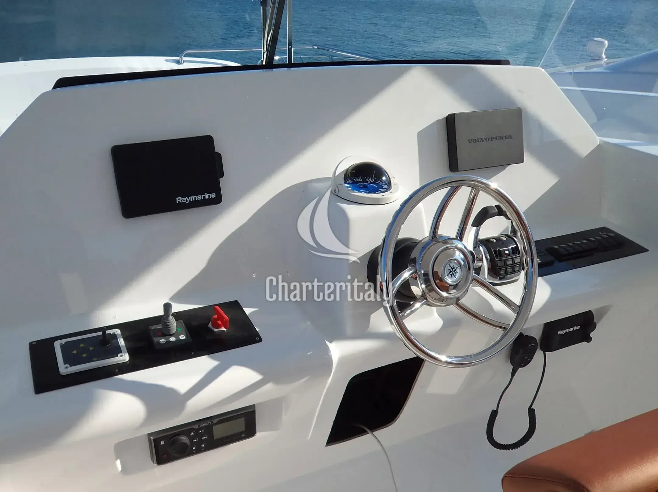 Power Catamaran - Over Reef - 17