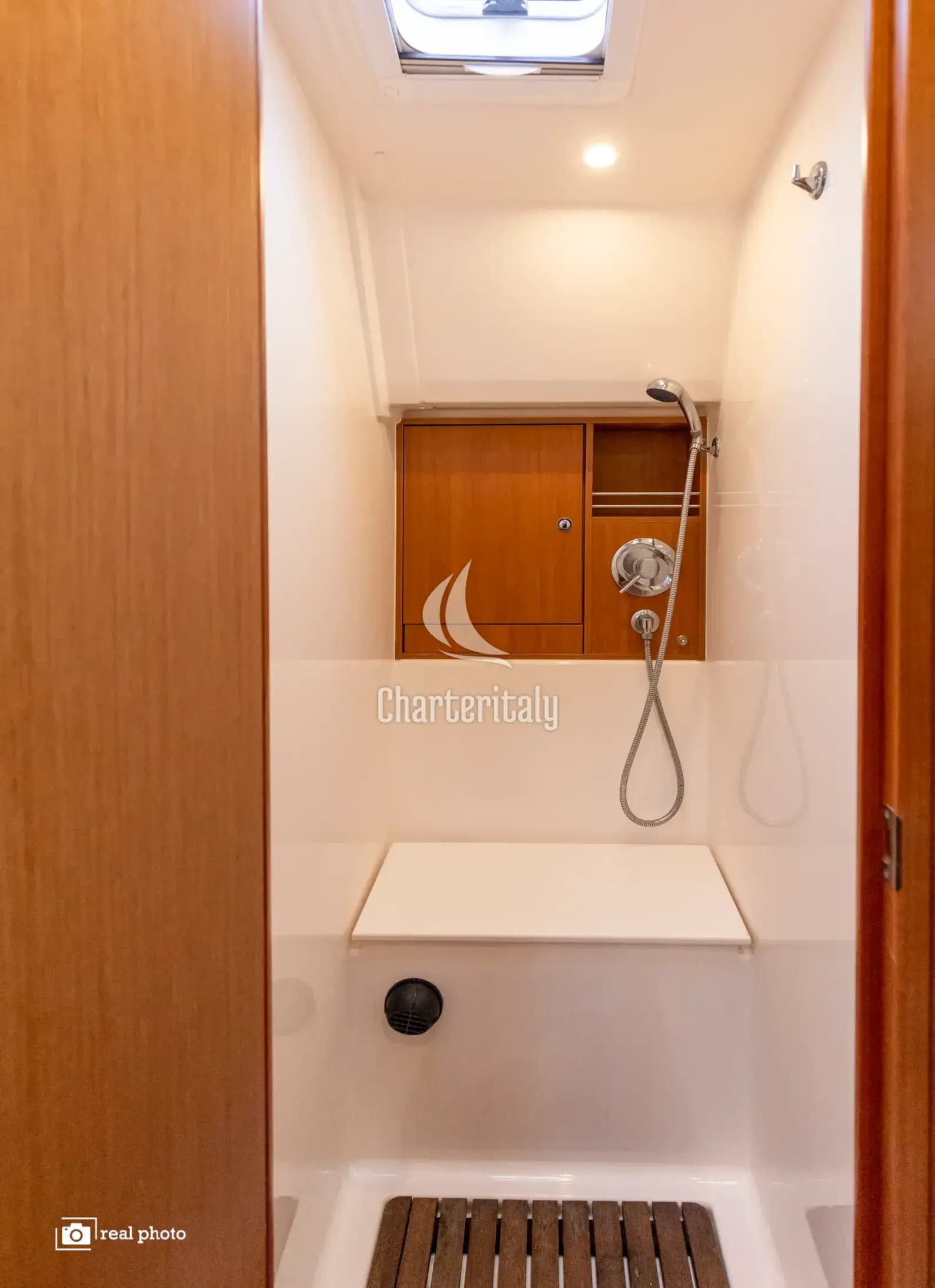 Bavaria Cruiser 50 - Aladar - Solar Panel - 18