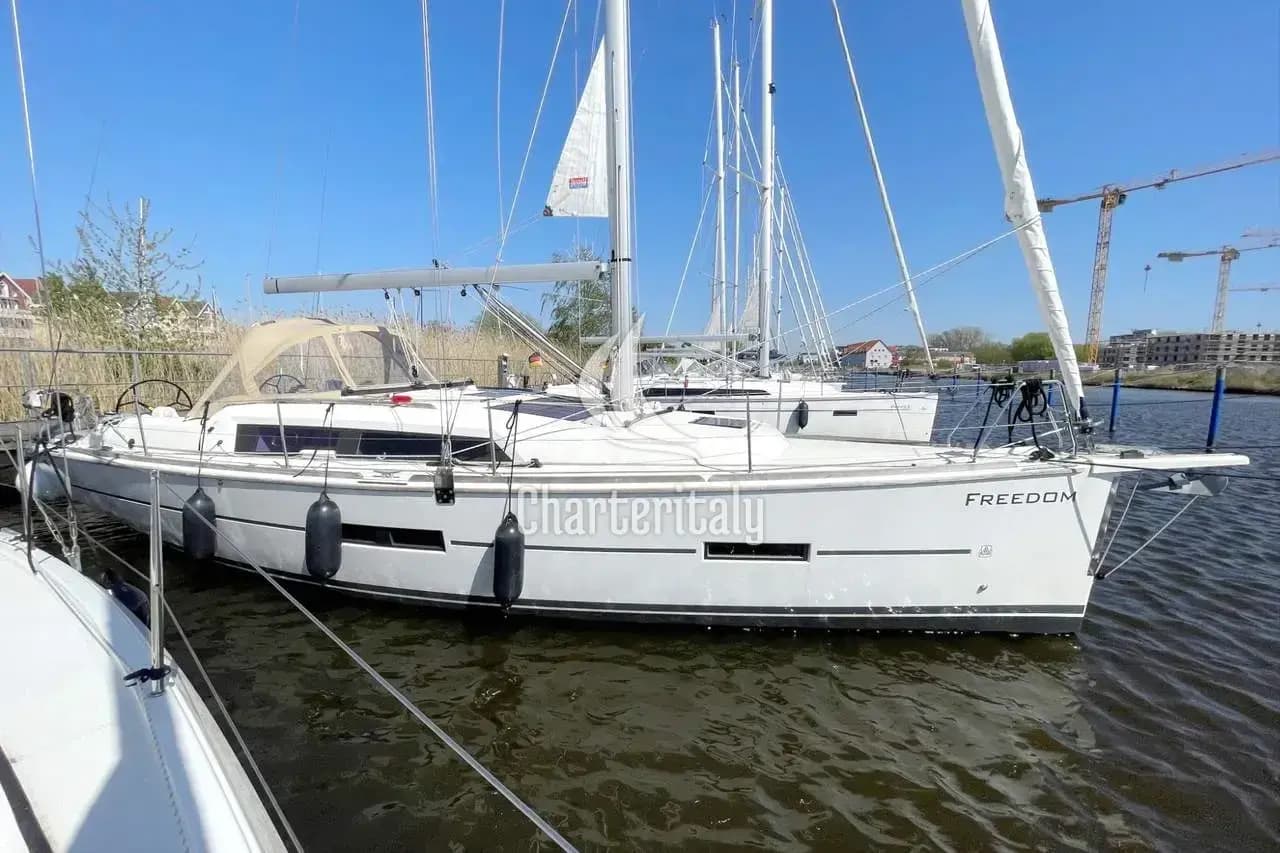 Dufour 382 GL - Freedom - 3