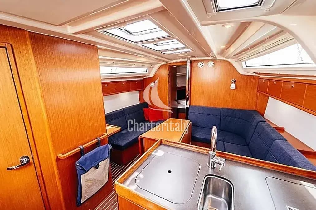 Bavaria Cruiser 37 - Blue Tone - 4