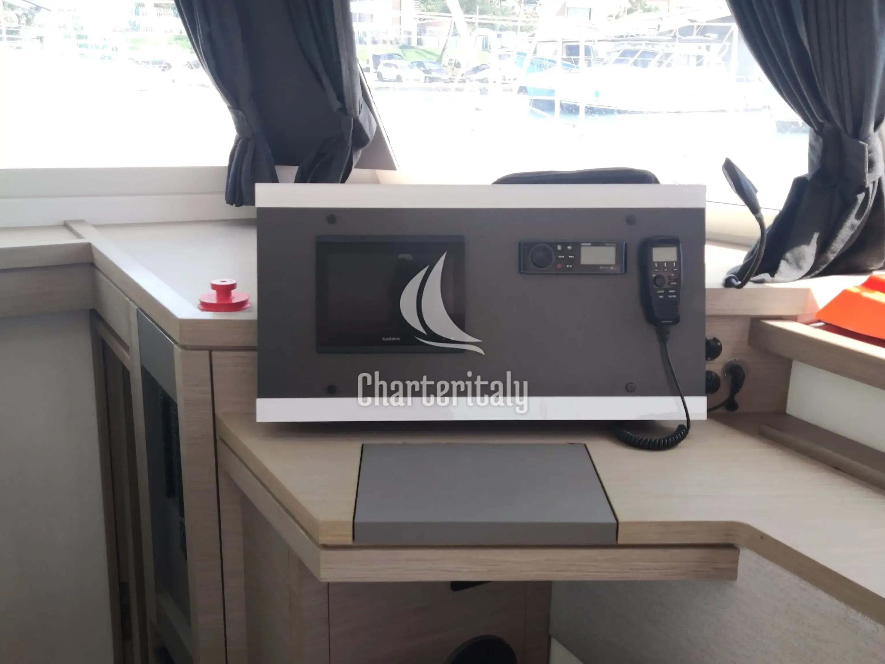 Fountaine Pajot Astrea 42 - 4 + 2 cab. - Atchoum - 11