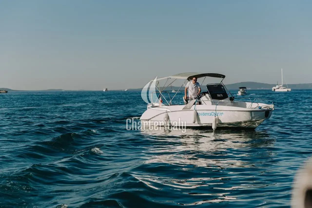 Beneteau Flyer 6.6 SpaceDeck - Benetau Flyer 6.6 Space Deck - 2