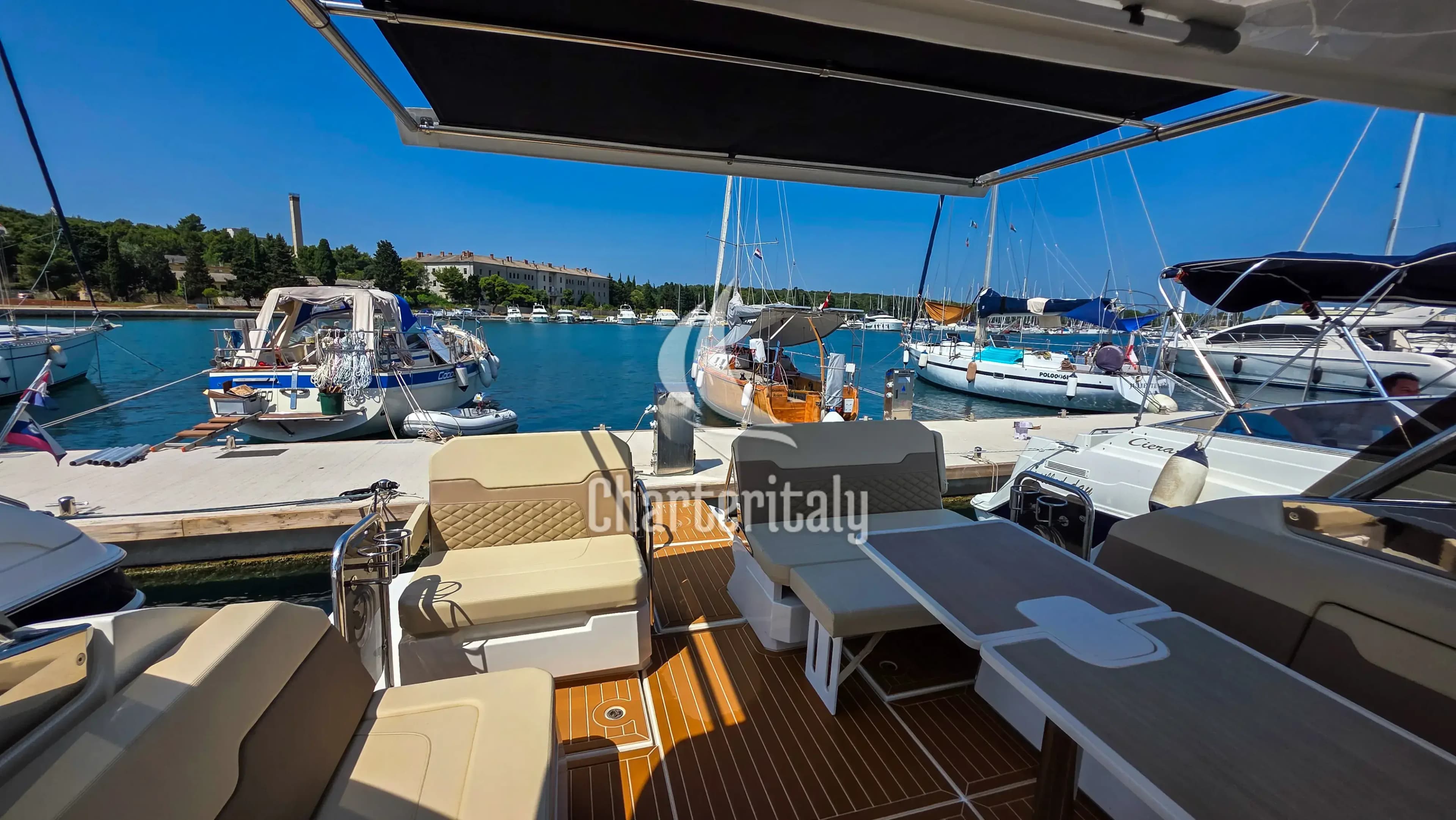 Aquila 32 Sport - Aquila 32 - 9