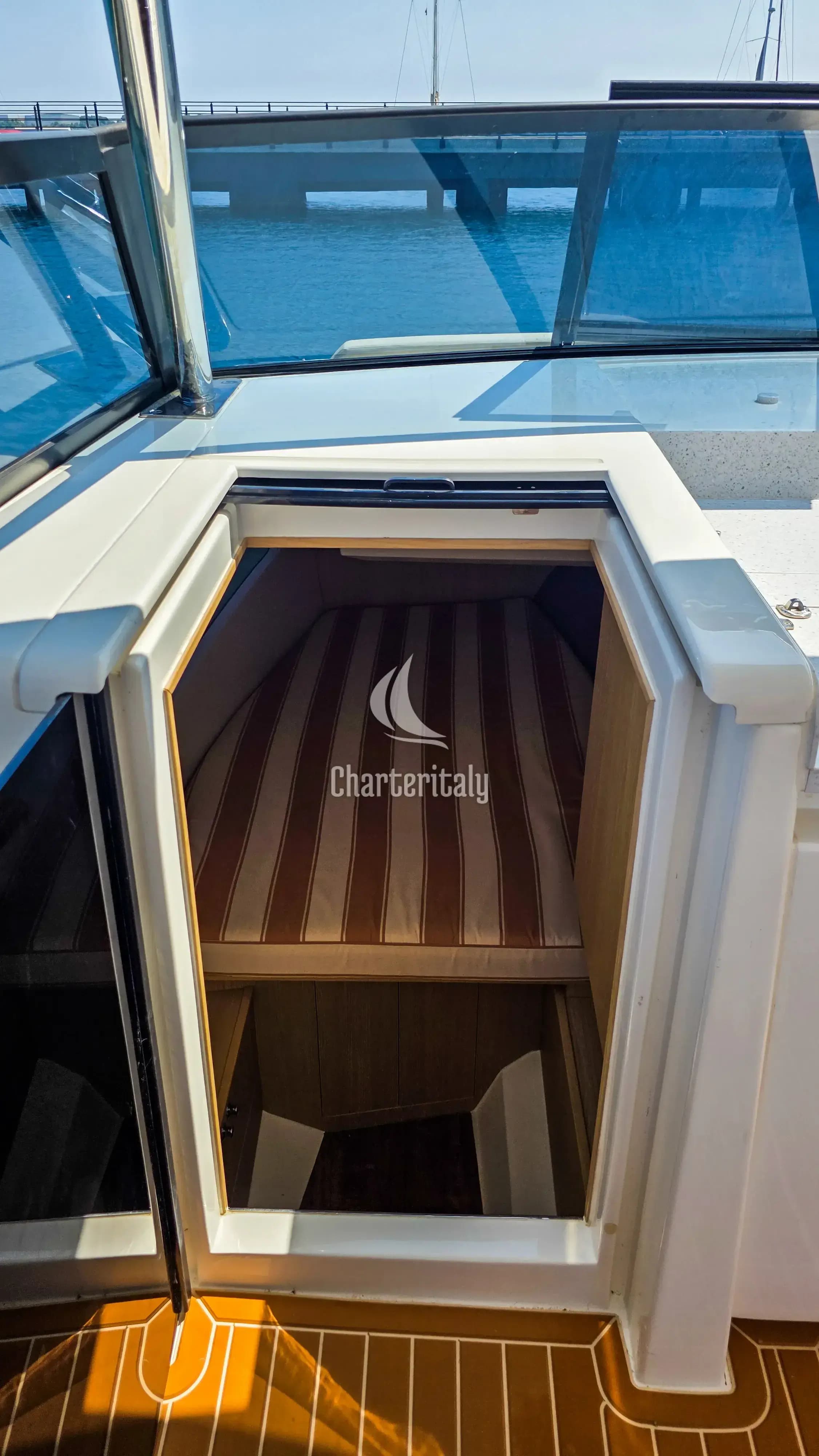 Aquila 32 Sport - Aquila 32 - 13