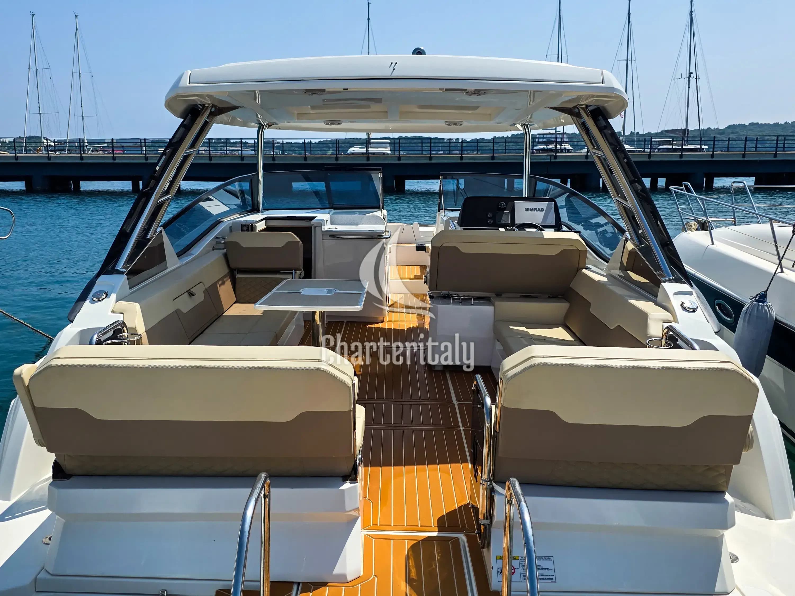 Aquila 32 Sport - Aquila 32 - 6