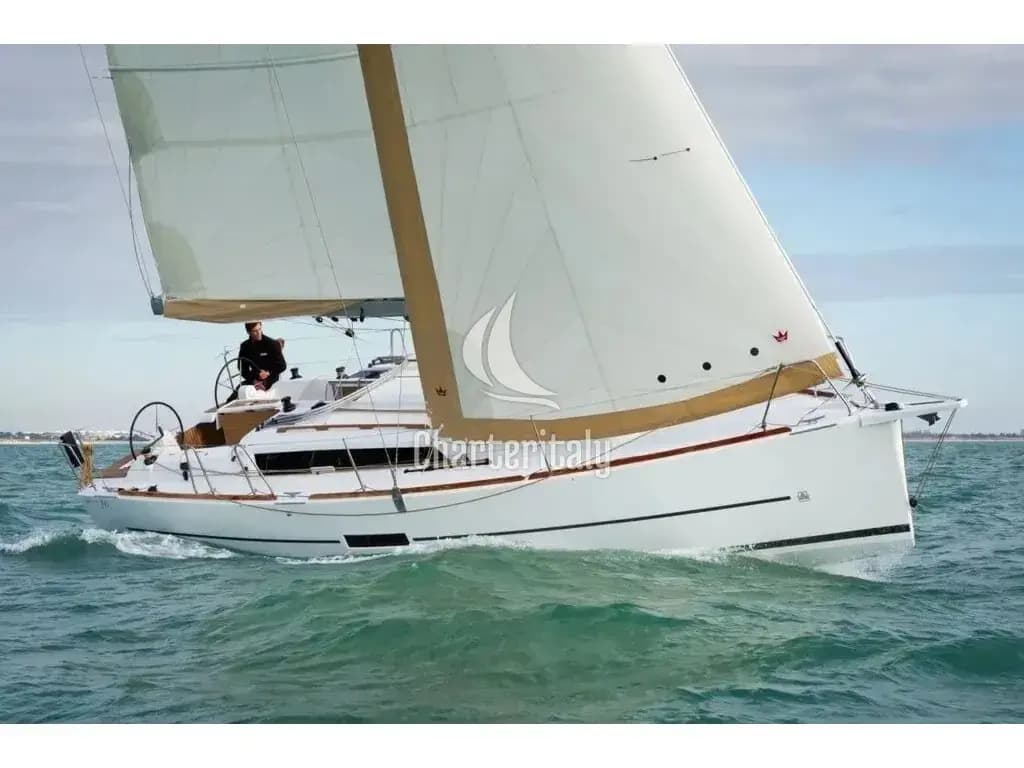 Dufour 350 Adventure - Moonsail - 1