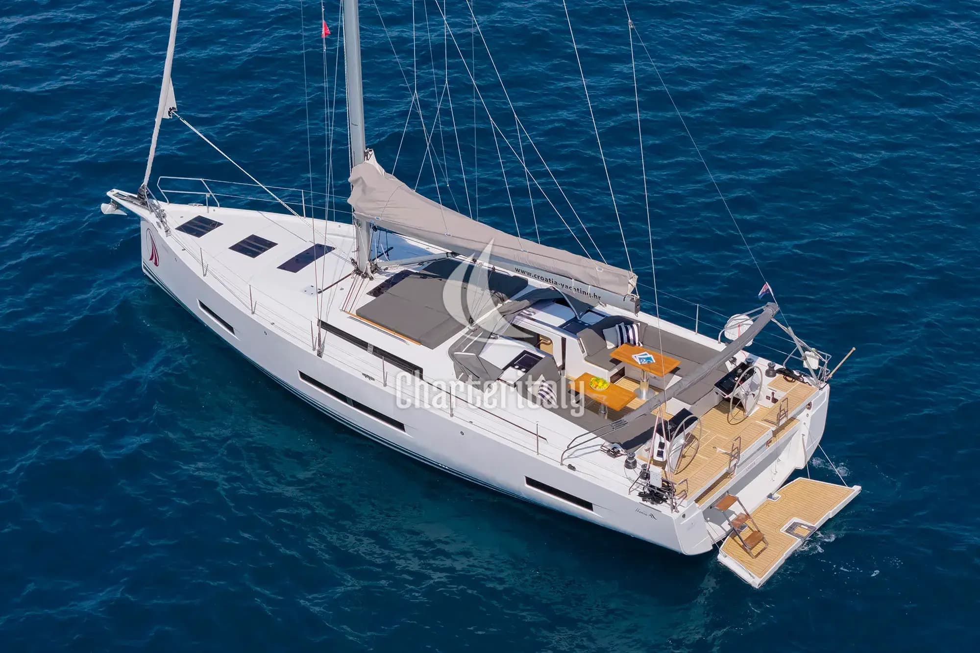 Hanse 510 - 4 + 1 cab. - Amber - OW - 3