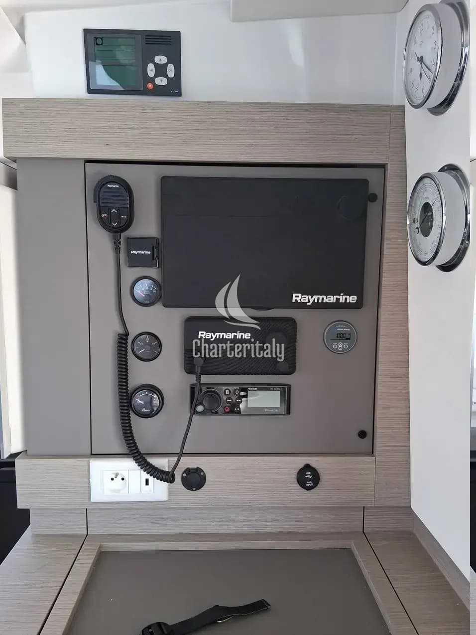 Fountaine Pajot MY4.S - Maestro - Blue Champagne - 17