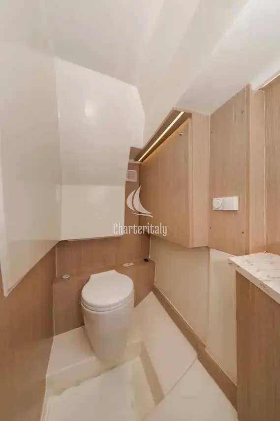 Nuva M9 Cabin - Babac - 17