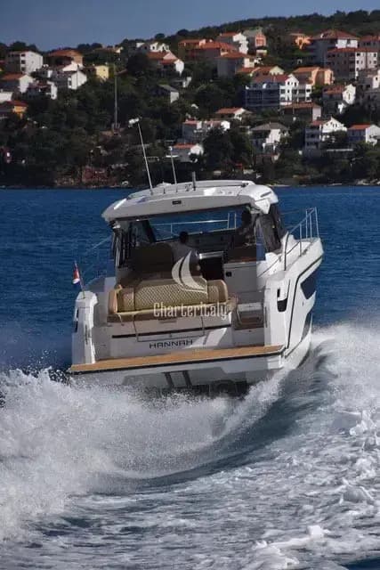 Bavaria SR38 Hard Top - Wave X - 1