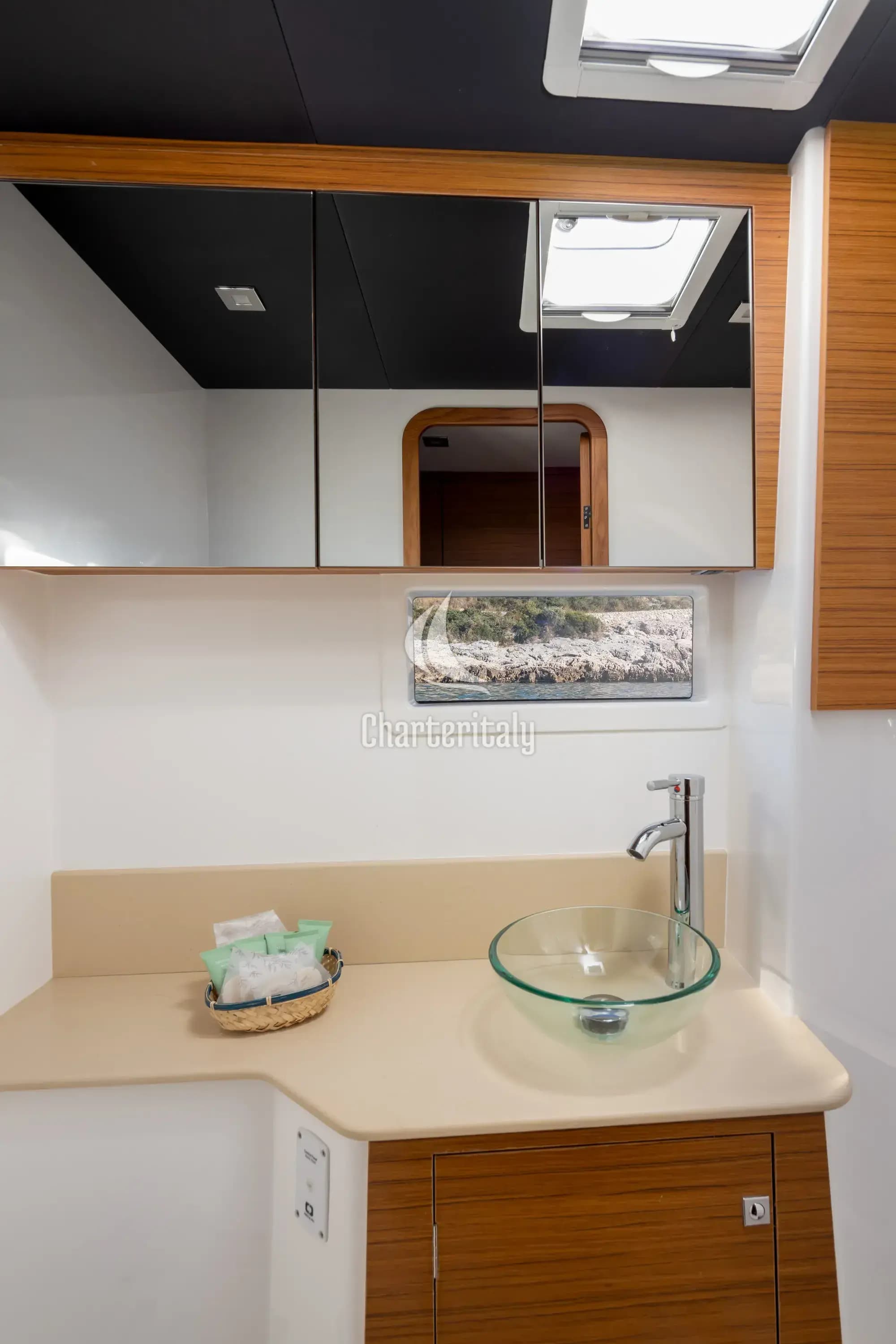 Dufour Catamaran 48 - BRO - 22