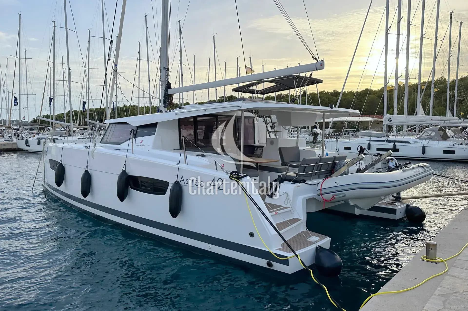 Fountaine Pajot Astrea 42 - Arisa - 4