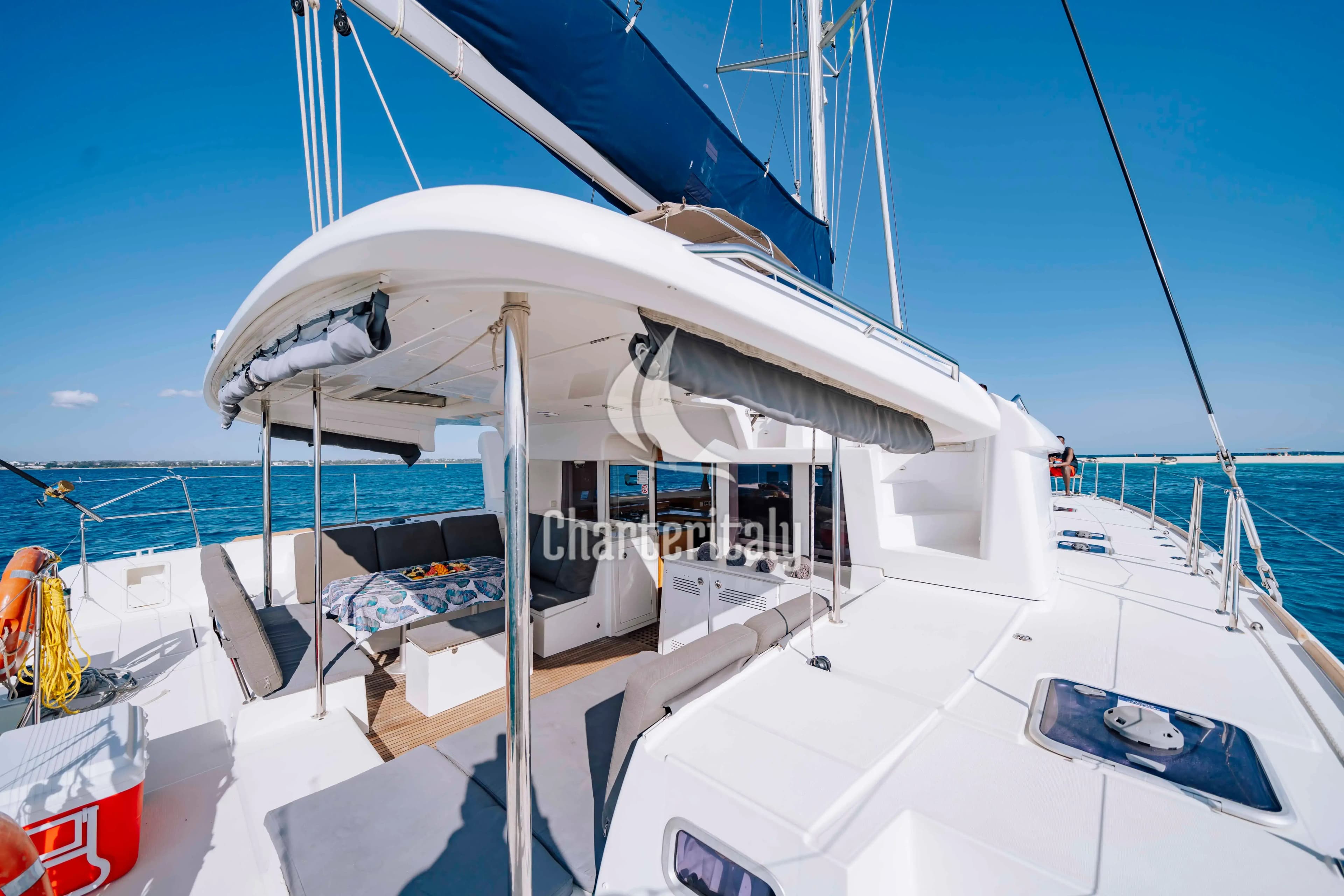 Lagoon 450 Fly - Butterfly - 24