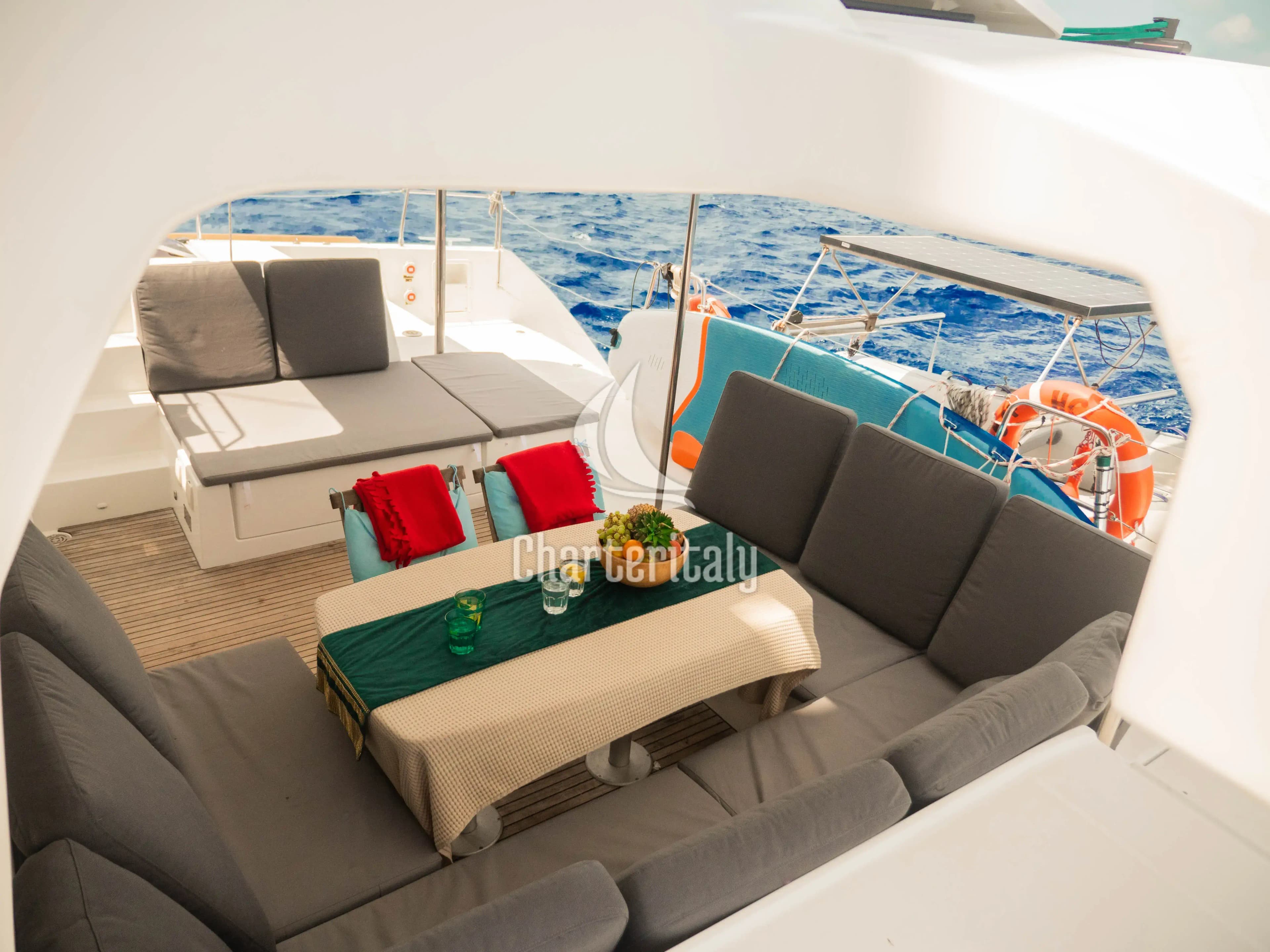 Lagoon 450 Fly - Butterfly - 13