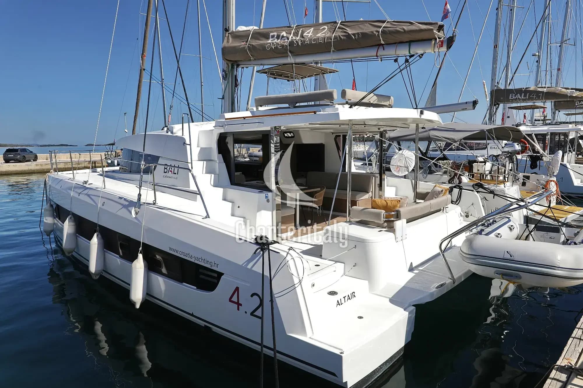 Bali 4.2 - 4 + 1 cab. - Altair - 1