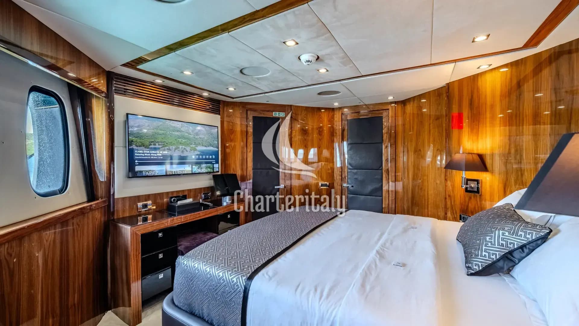 Sunseeker Yacht 34M - Arago - 34