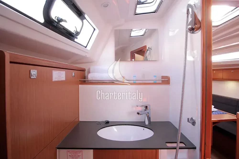 Bavaria Cruiser 37 - 3 cab. - Black Pearl - 12