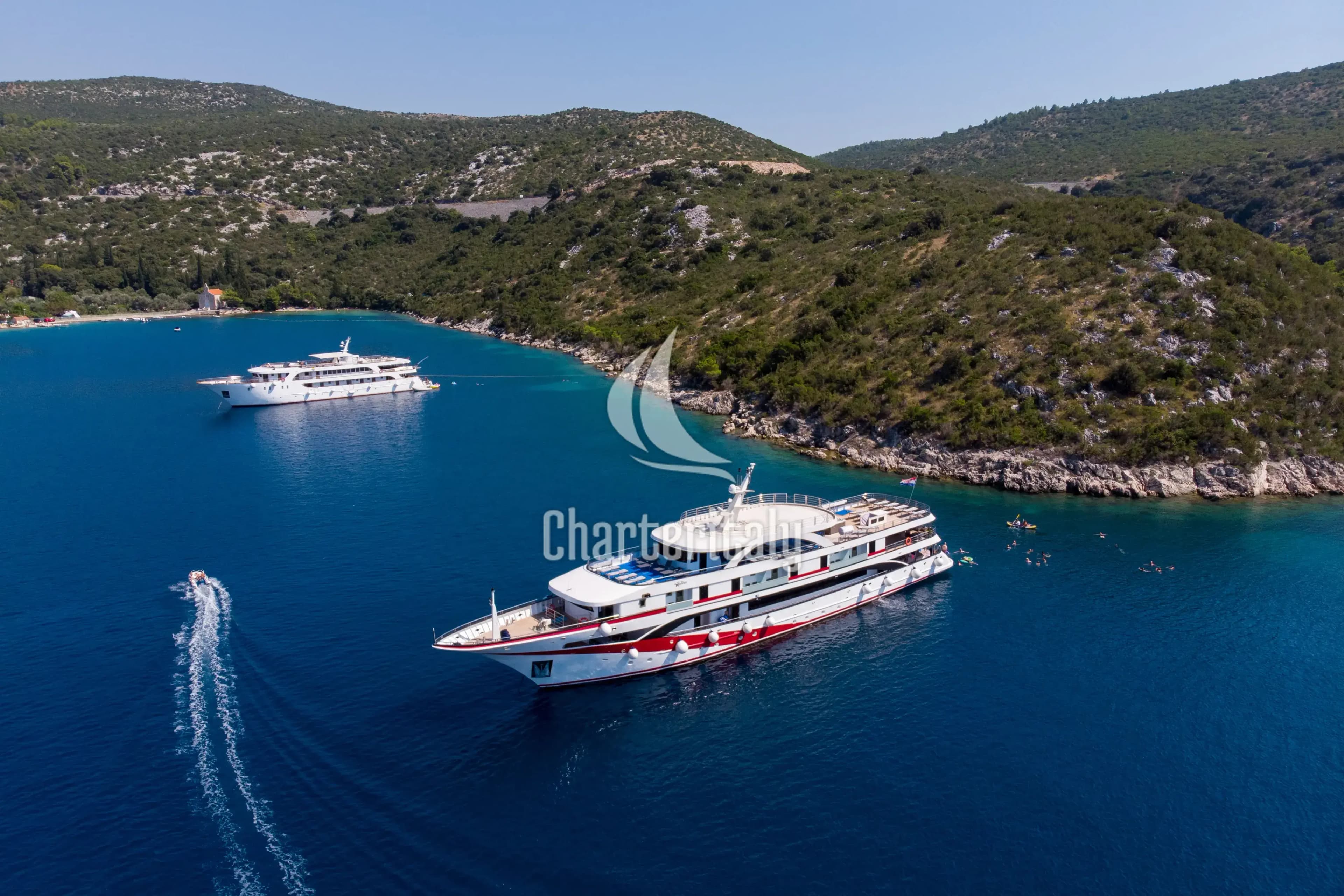 Luxury Motor Yacht - Antaris - 8