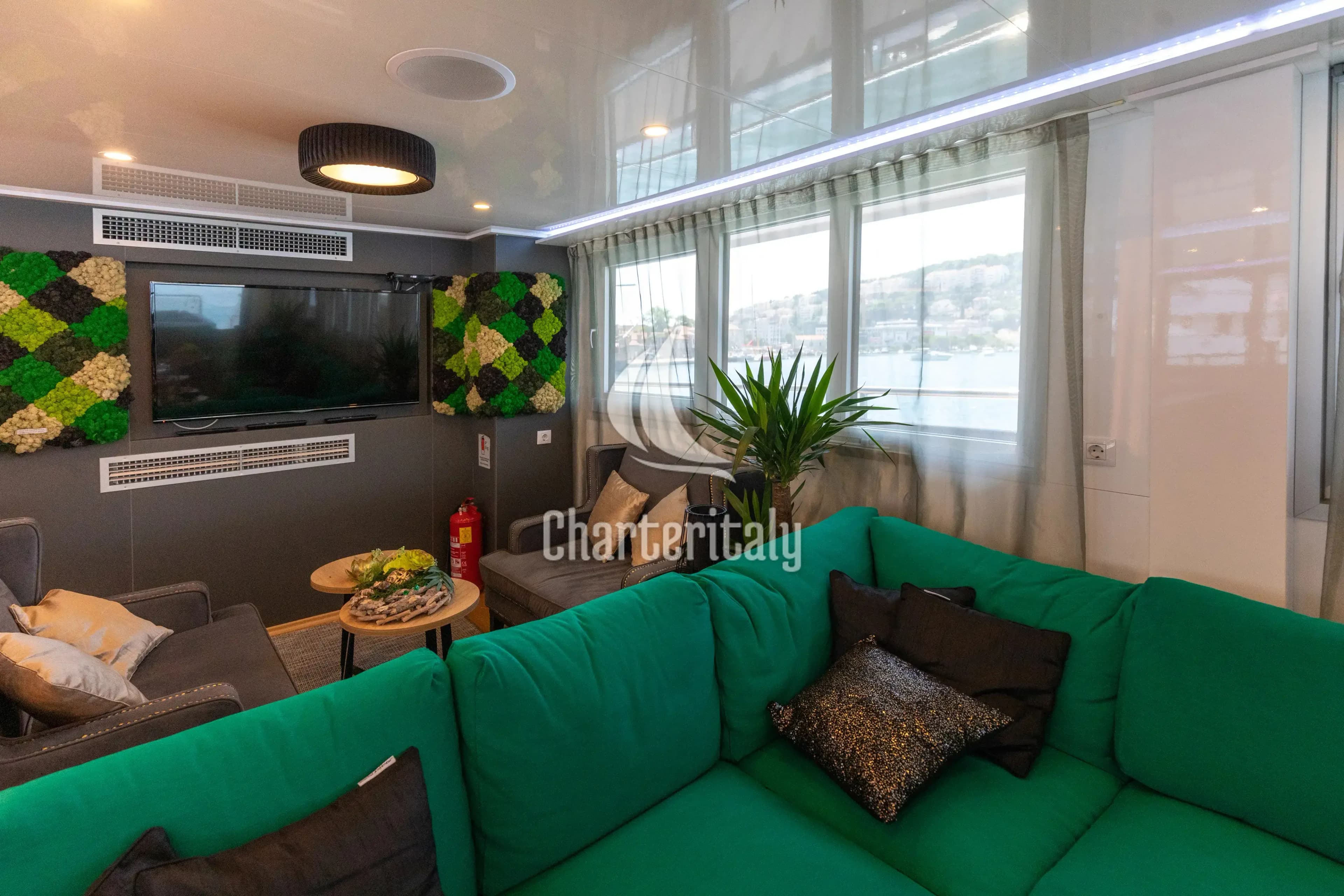 Luxury Motor Yacht - Antaris - 13