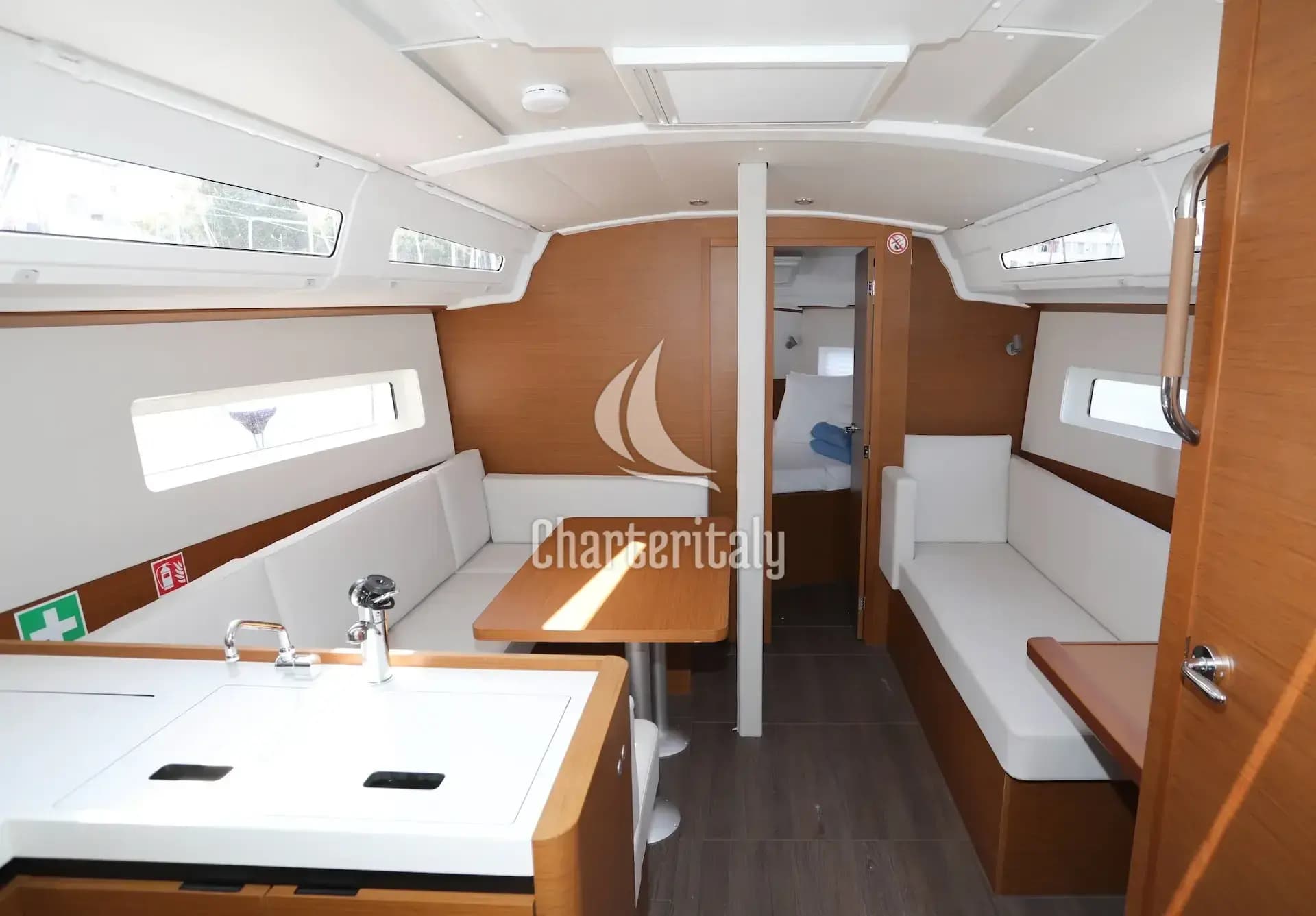 Sun Odyssey 380 - Red Kiss - 4