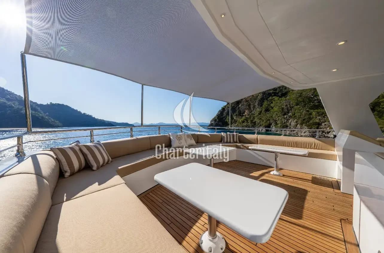 Motoryacht - Lila Trawler - 42