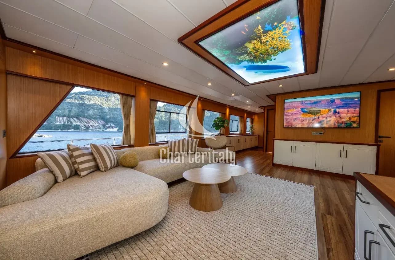 Motoryacht - Lila Trawler - 22