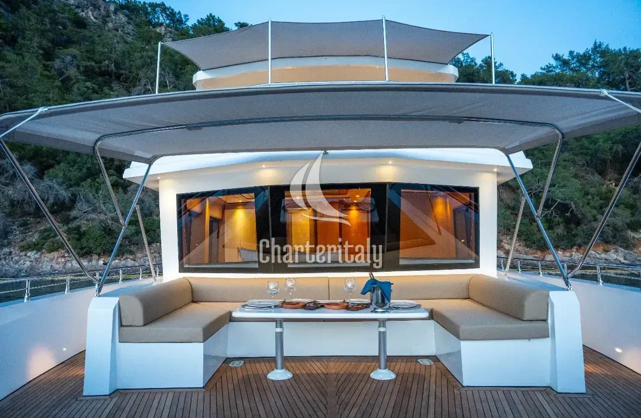 Motoryacht - Lila Trawler - 31