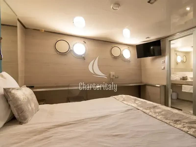 Motoryacht - Yolo - 25