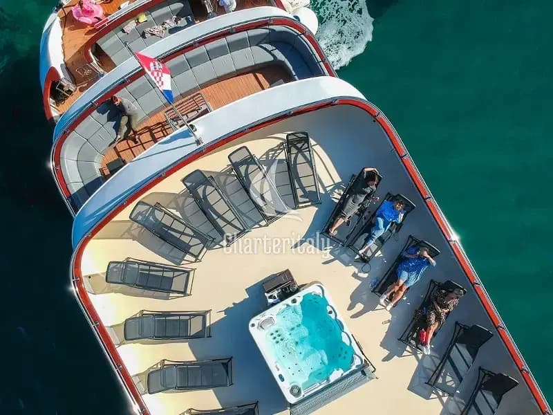 Motoryacht - Yolo - 31