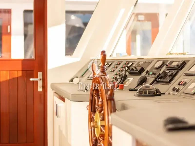 Motoryacht - Yolo - 38