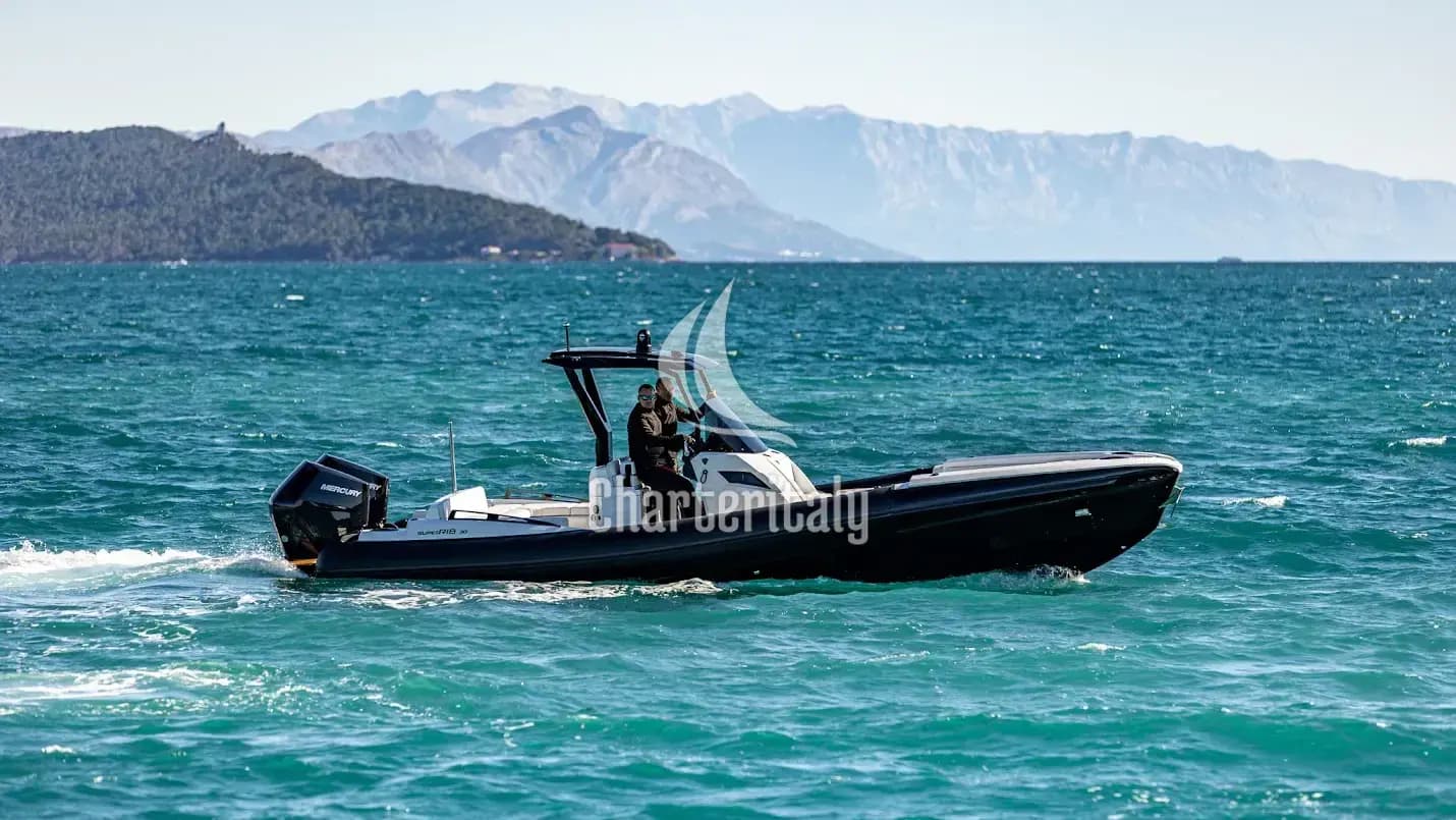Motoryacht - Silent World - 16